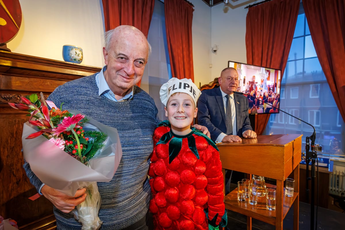 Opening presentatie ‘Het ontstaan van Tiel’ in het Flipje en Streekmuseum door burgemeester Frank van der Meijden en wethouder Carla Kreuk. Ontvangst door museum directeur Jurriaan de Mol.